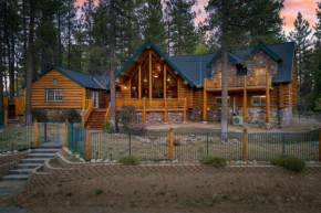 Pinetree Place by AvantStay Group Cabin w Hot Tub Minutes to the Lake Big Bear Lake